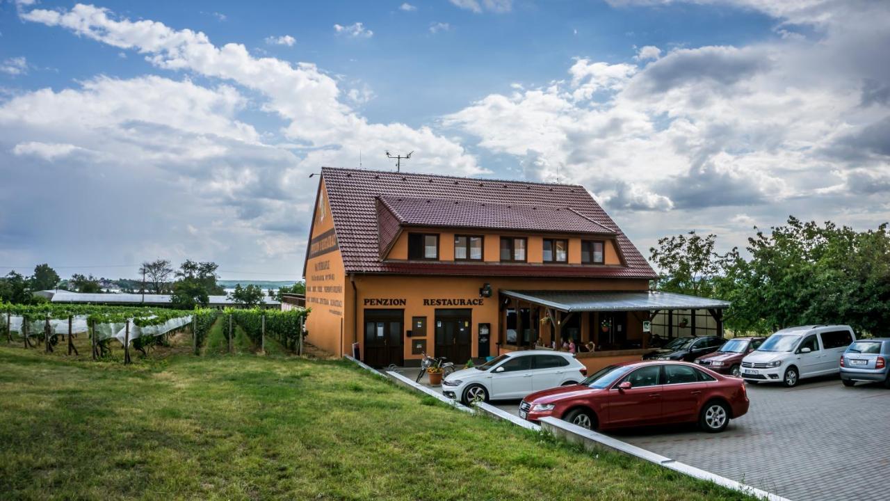 Penzion s restaurací na Furhaple Šakvice Esterno foto
