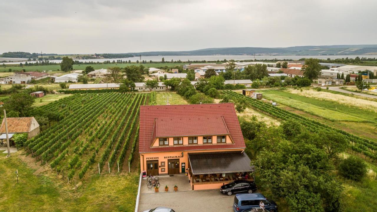 Penzion s restaurací na Furhaple Šakvice Esterno foto