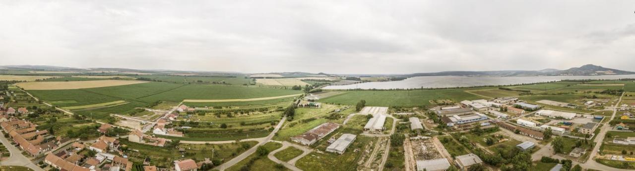 Penzion s restaurací na Furhaple Šakvice Esterno foto