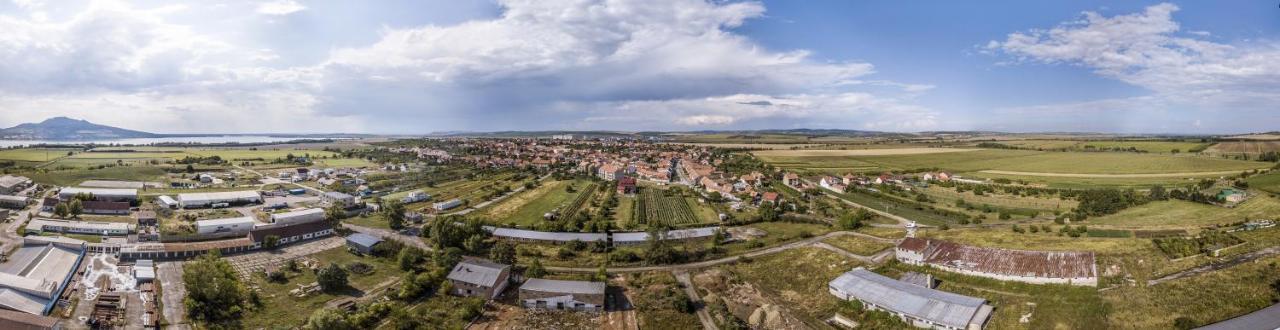Penzion s restaurací na Furhaple Šakvice Esterno foto
